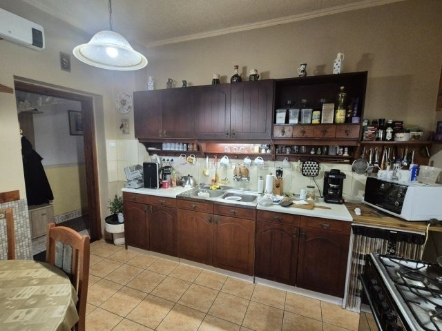 Eladó családi ház, Gödöllőn 129 M Ft, 7 szobás