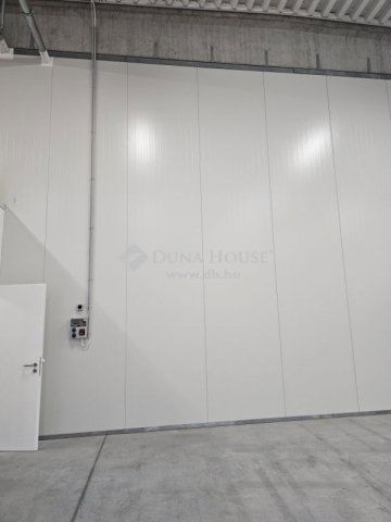 Kiadó üzlethelyiség, Székesfehérvárott 3684 E Ft / hó