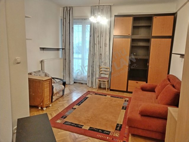 Kiadó téglalakás, albérlet, I. kerületben, Logodi utcában