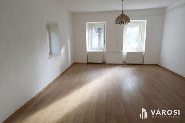Eladó családi ház, Orosházán 14.8 M Ft, 2 szobás