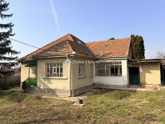 Eladó családi ház, Káván 34.9 M Ft, 4 szobás