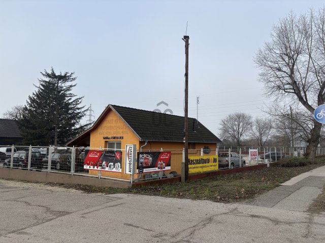 Kiadó ipari ingatlan, Kecskeméten 300 E Ft / hó