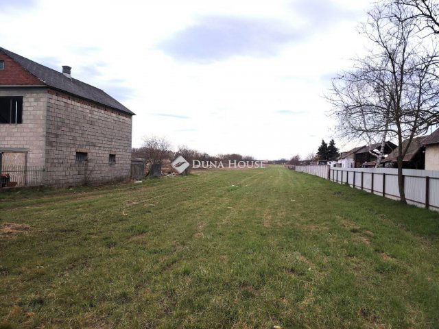 Eladó telek, Kisbéren, Perczel Mór utcában 15.9 M Ft