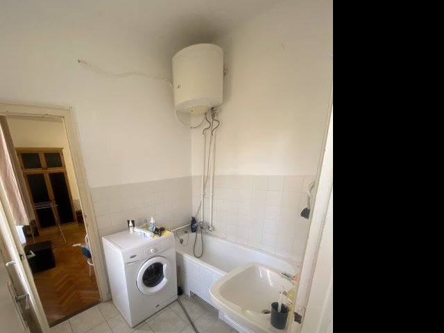 Eladó téglalakás, Esztergomban 35.9 M Ft, 1 szobás