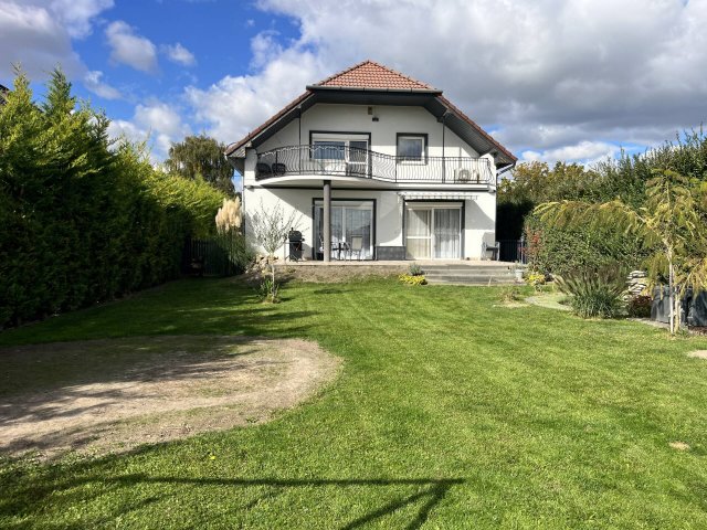 Eladó családi ház, Halásztelken 165 M Ft, 7 szobás