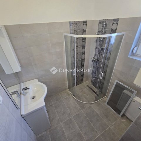 Eladó téglalakás, Lajosmizsén 62.6 M Ft, 3 szobás