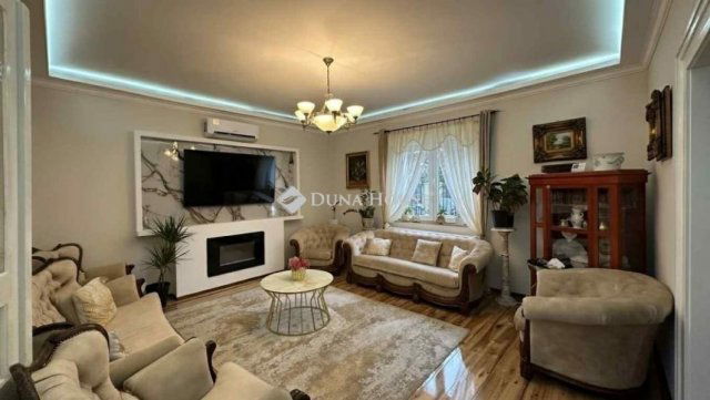 Eladó családi ház, Budapesten, XIV. kerületben 124.9 M Ft