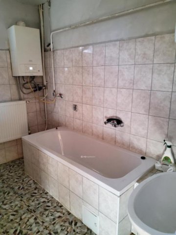 Eladó családi ház, Zsámbokon 30 M Ft, 1+1 szobás