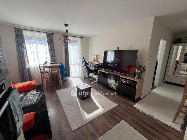 Eladó téglalakás, Szegeden 105.9 M Ft, 3+1 szobás