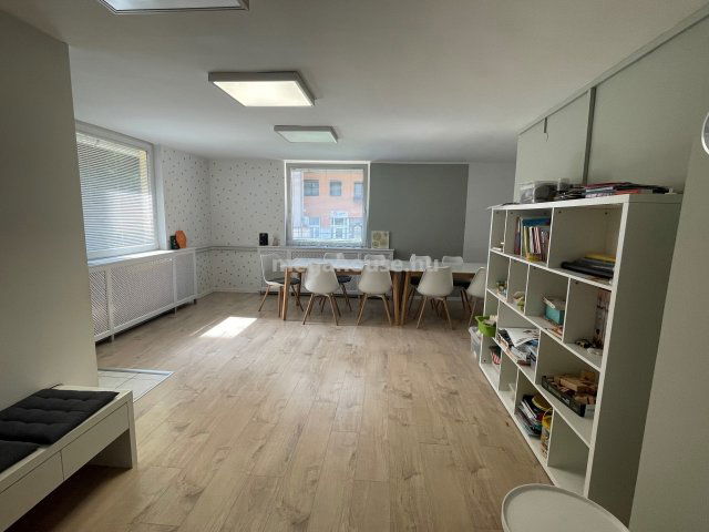 Kiadó üzlethelyiség, Budaörsön 200 E Ft / hó