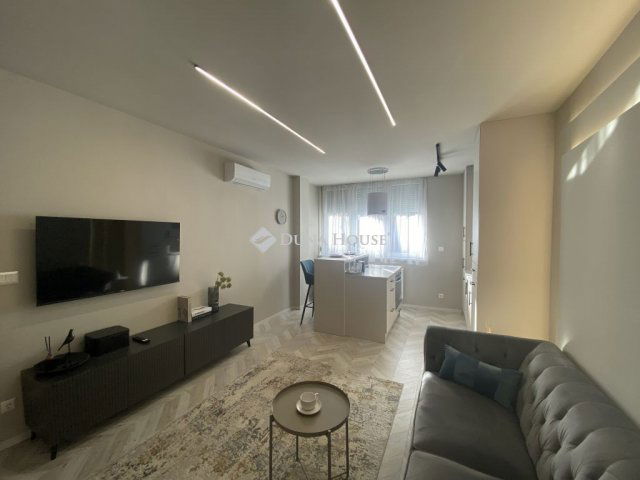 Kiadó panellakás, albérlet, Győrött, Bartók Béla úton