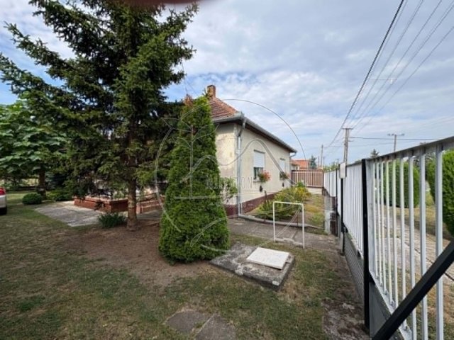 Eladó családi ház, Sarkadon 17.99 M Ft, 2 szobás