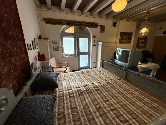 Eladó téglalakás, Egerben 49.99 M Ft, 2 szobás