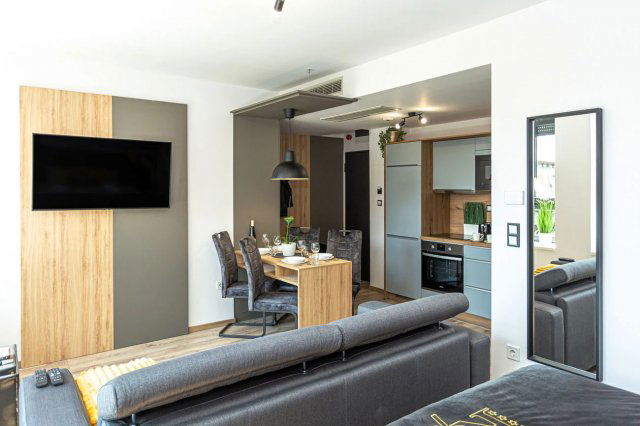 Kiadó téglalakás, albérlet, Pécsett, Rákóczi úton, 1 szobás