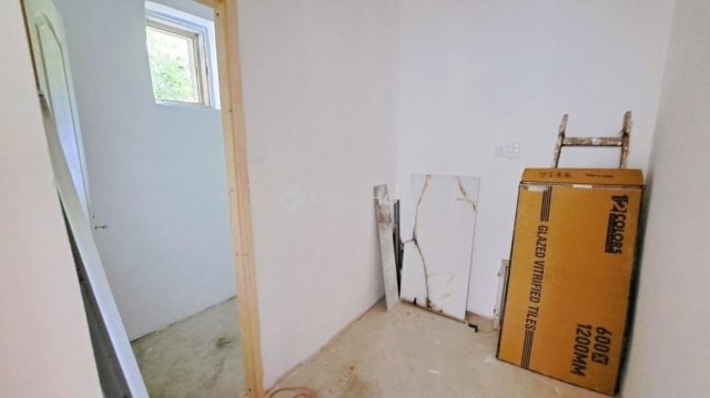 Eladó családi ház, Zsámbokon 52.5 M Ft, 3+1 szobás