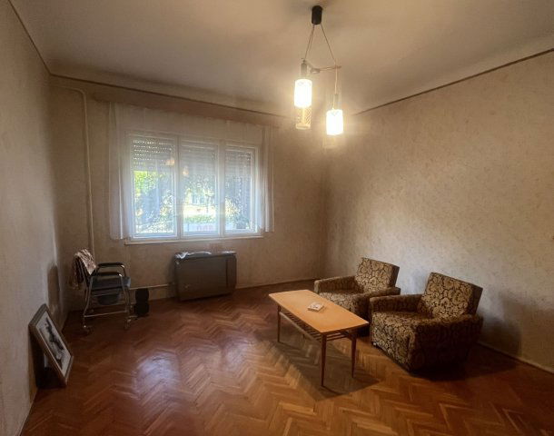 Eladó családi ház, Kiskunhalason 45 M Ft, 6 szobás