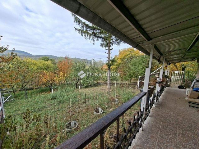 Eladó nyaraló, Pomázon 36 M Ft, 1 szobás / költözzbe.hu