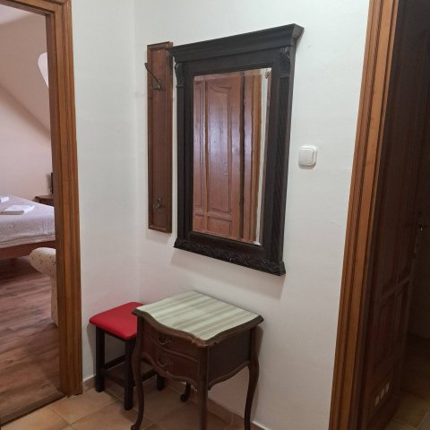 Eladó üzlethelyiség, Magyarszerdahelyen 450 M Ft, 18 szobás