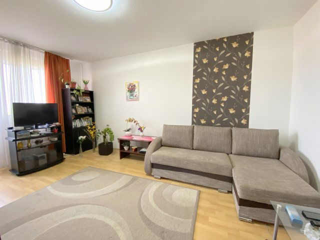 Eladó panellakás, Nyíregyházán 38.9 M Ft, 1+2 szobás