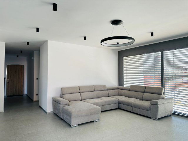 Kiadó téglalakás, albérlet, Debrecenben 750 E Ft / hó, 4 szobás