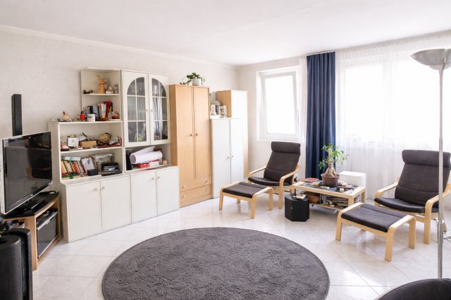 Eladó panellakás, Budaörsön 94 M Ft, 3+1 szobás