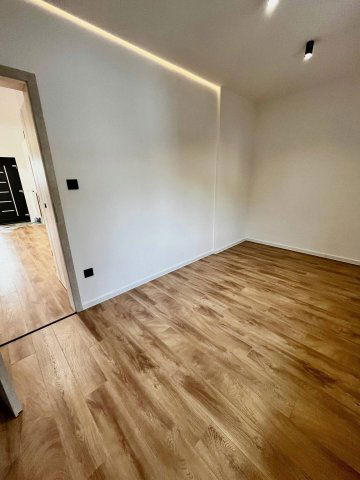 Eladó téglalakás, Pécsett 84.9 M Ft, 3 szobás