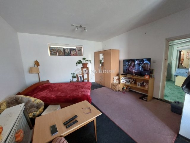 Eladó családi ház, Baján 44.9 M Ft, 5 szobás