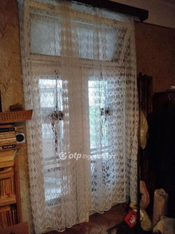 Eladó téglalakás, Pécsett 39.9 M Ft, 2 szobás