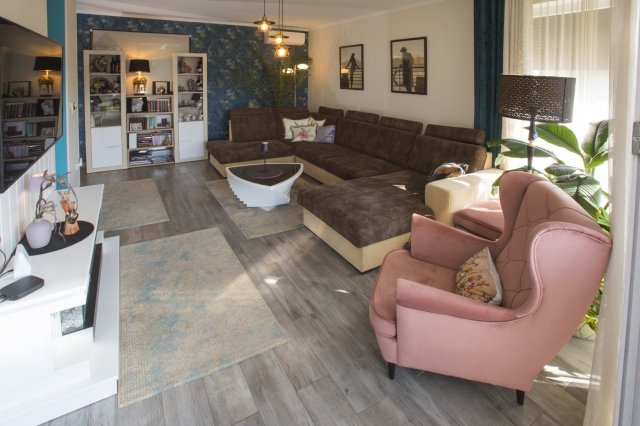 Eladó családi ház, Zsámbékon 159.9 M Ft, 5 szobás