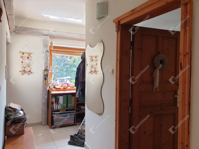 Eladó családi ház, Szolnokon 37.99 M Ft, 2 szobás