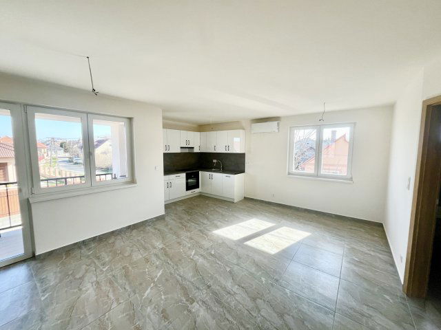 Eladó téglalakás, Derecskén 66.69 M Ft, 3 szobás