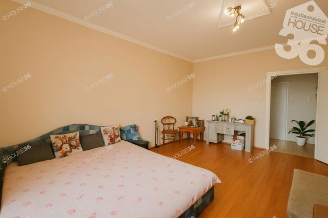 Eladó téglalakás, Kecskeméten 37.9 M Ft, 2 szobás