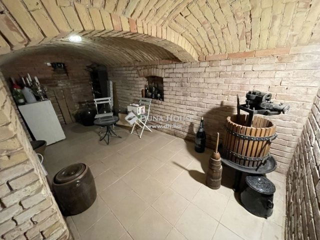 Eladó családi ház, Lajosmizsén 229 M Ft, 5 szobás