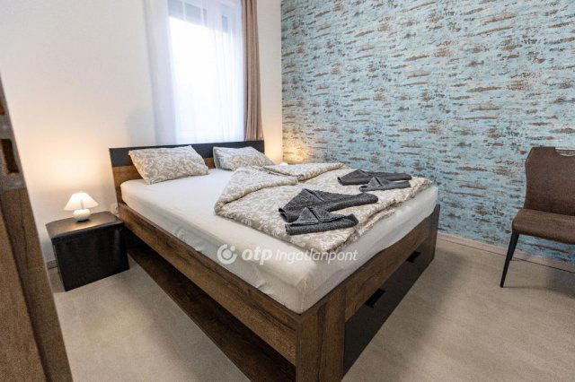 Eladó ikerház, Balatonvilágoson 120 M Ft, 2+1 szobás