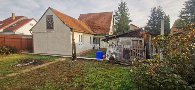 Eladó családi ház, Kaposváron 53.9 M Ft, 3 szobás