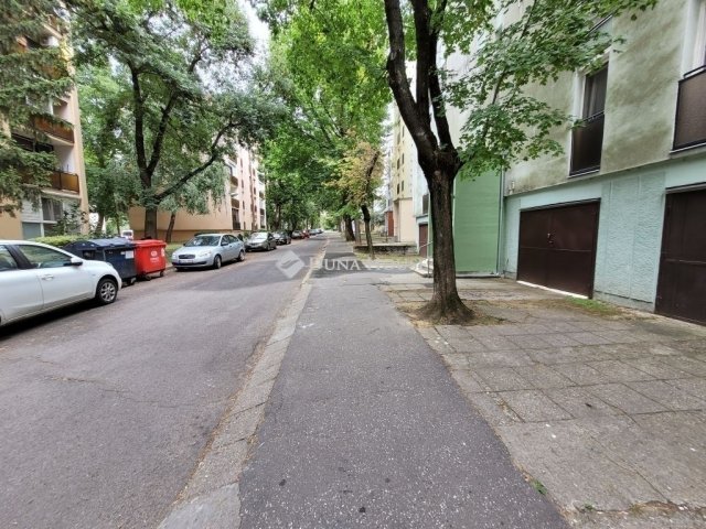 Eladó panellakás, Pécsett 45 M Ft, 2 szobás