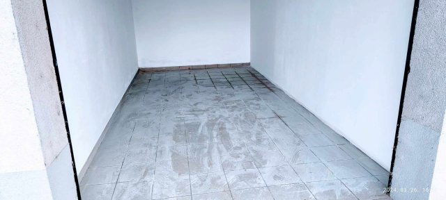 Eladó garázs, Debrecenben, Epreskert utcában 8 M Ft
