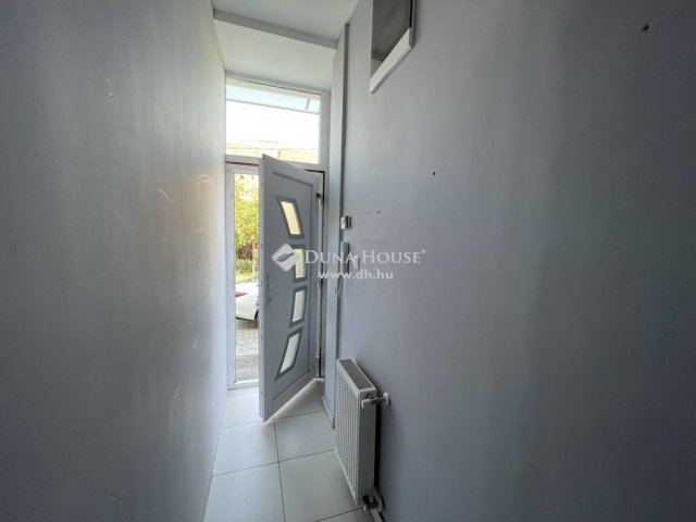 Eladó üzlethelyiség, Budapesten, XVII. kerületben 139 M Ft