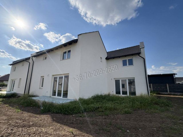 Eladó ikerház, Velencén 84 M Ft, 4 szobás / költözzbe.hu