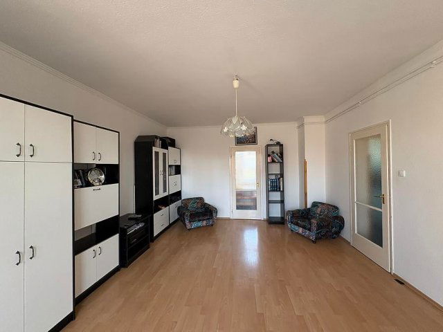 Eladó panellakás, Szentendrén 79.9 M Ft, 3 szobás