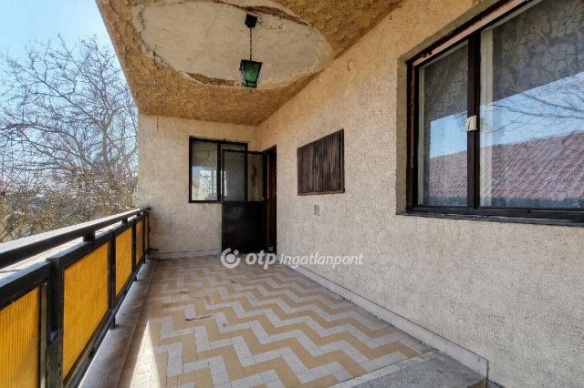 Eladó családi ház, Zsámbékon 69.99 M Ft, 3 szobás