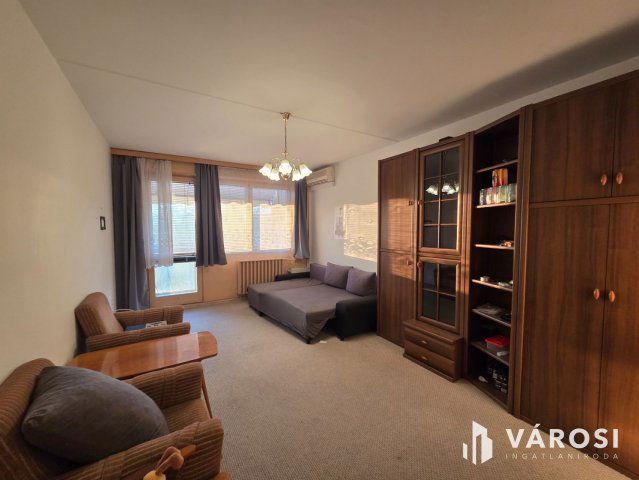 Eladó panellakás, Győrött 48.9 M Ft, 2 szobás