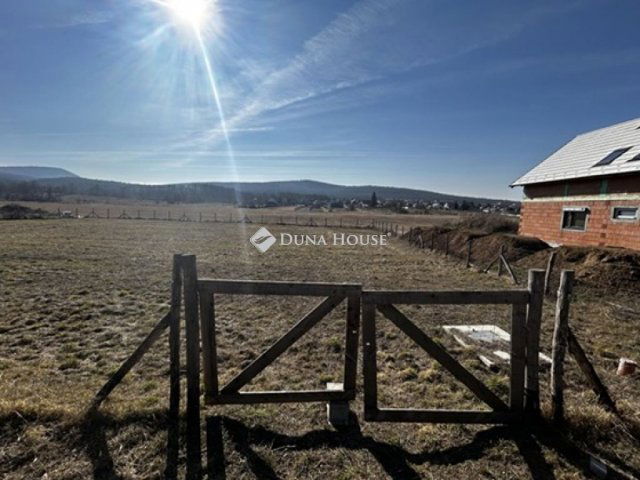 Eladó telek, Piliscséven, Ady Endre utcában 24.5 M Ft