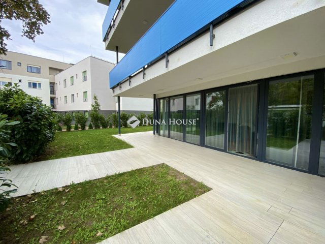 Eladó téglalakás, Balatonföldváron 124.99 M Ft, 3 szobás