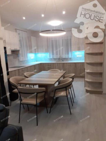 Kiadó családi ház, albérlet, Kecskeméten 600 E Ft / hó