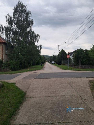 Eladó családi ház, Süttőn 40 M Ft, 3+1 szobás