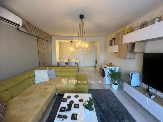 Eladó téglalakás, Nyíregyházán 59.99 M Ft, 2+1 szobás