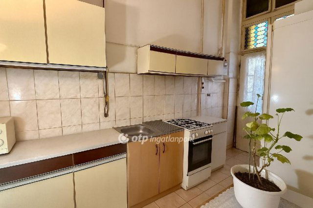 Eladó téglalakás, Budapesten, VIII. kerületben 44.9 M Ft