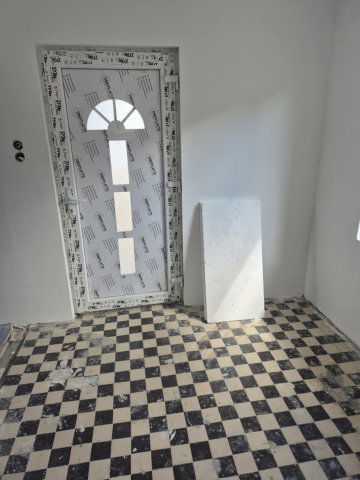 Eladó családi ház, Kiskunlacházán 35.99 M Ft, 3 szobás