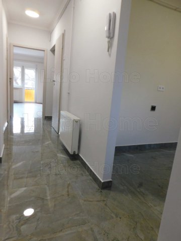 Eladó téglalakás, Dombóváron 33.4 M Ft, 1+1 szobás